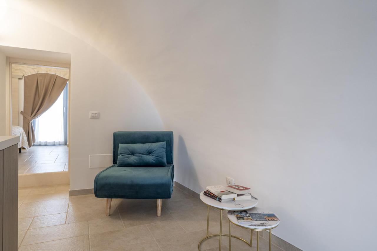 Suite La Scala Del Borgo Cisternino Luaran gambar